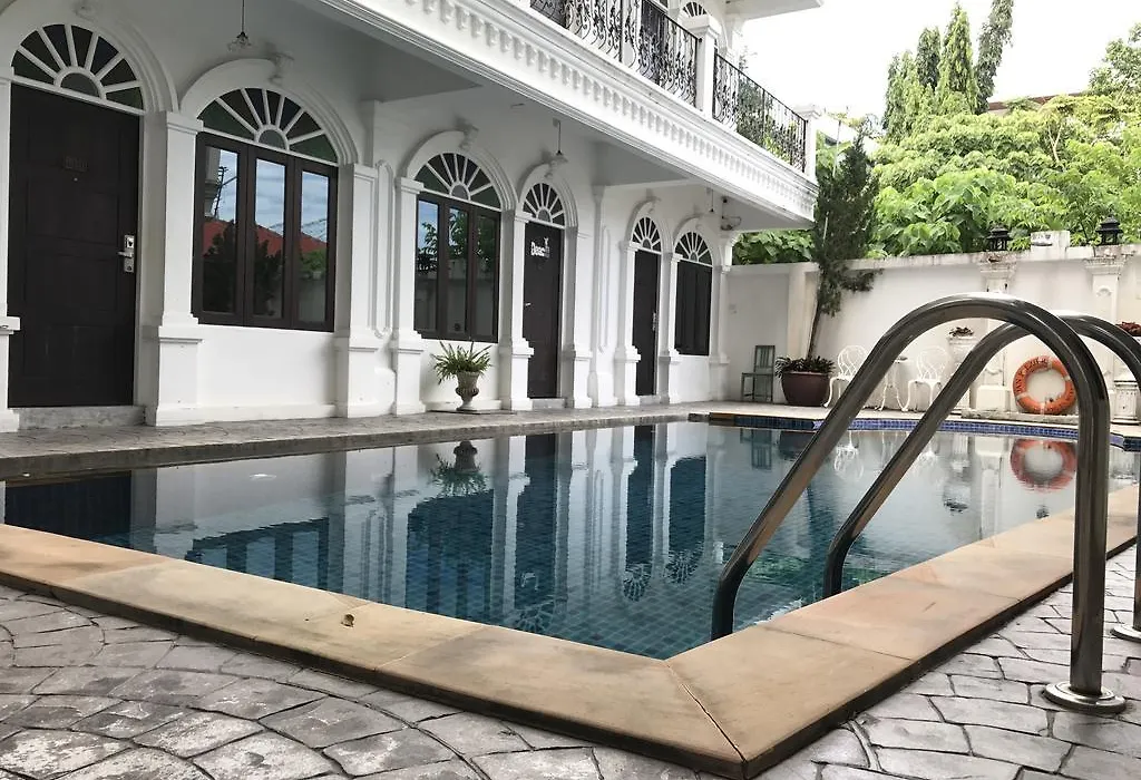 Chic Boutique Hotel-1